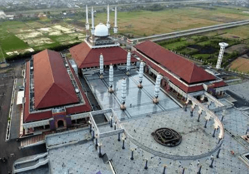 Kemegahan Bangunan Masjid Agung Jawa Tengah