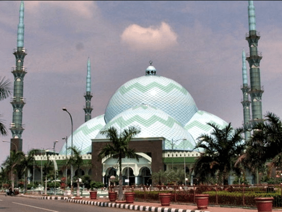 Masjid Raya Al A’zhom Miliki Kubah Terbesar di Dunia