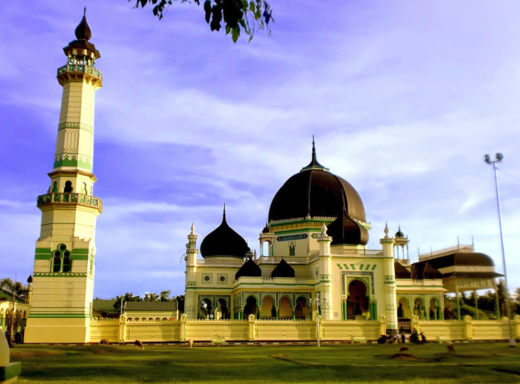 Masjid Azizi cagar budaya peninggalan kerajaan Langkat