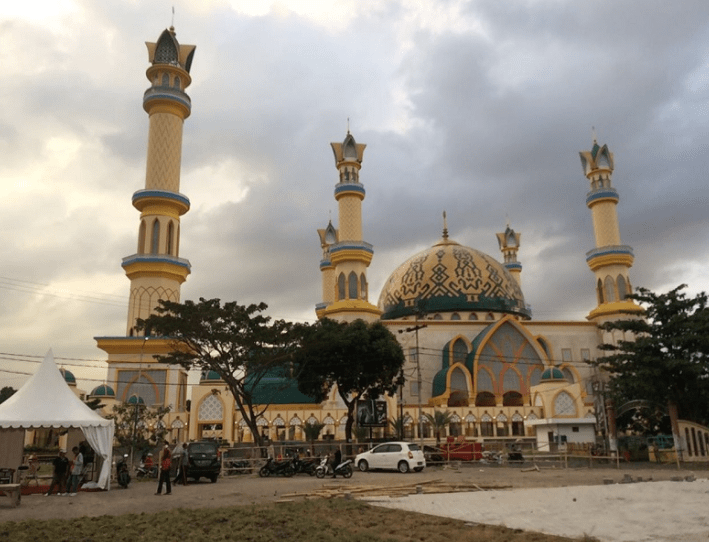 Indahnya Kubah Batik Masjid Islamic Center Mataram Nusa Tenggara Barat