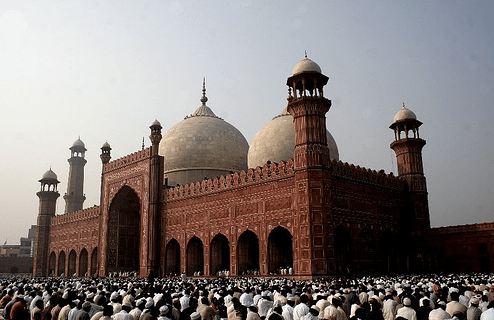 Masjid Badshahi yang indah dan megah di Pakistan