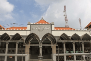 Masjid Besar Ainul Yaqin Sunan Giri – Gresik