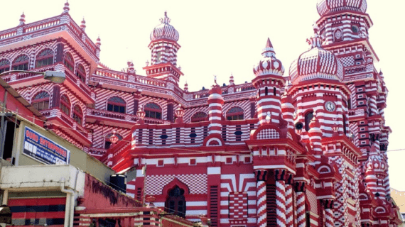 Masjid Jamiul Alfar- Red Masjid – Masjid Merah