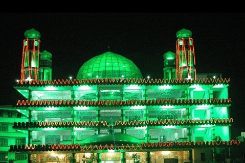 Masjid Kaca Laban – India