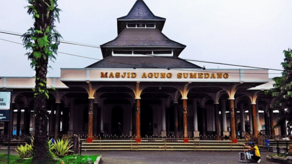 Masjid Besar Tegalkalong di Sumedang Jawa Barat