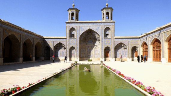 Masjid Al Mulk – Masjid Pelangi
