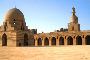 Masjid Ibnu Tulun – Masjid Unik di Area Kairo Mesir
