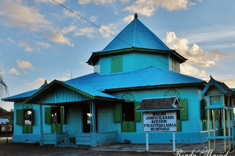 Masjid Jami’atul Khair Kraton Amantubillah Mempawah