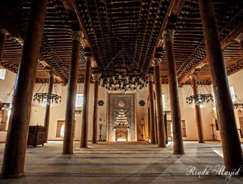 interior Masjid Sarang Singa – Masjid Tertua di Turki