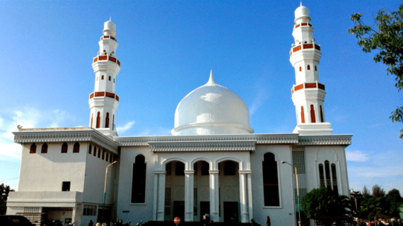 Masjid Agugn Al-Makmur Lampriet – Banda Aceh