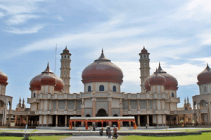 Masjid Agung Baitul Makmur Meulaboh – Aceh Barat