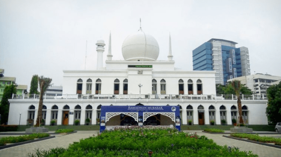 Masjid Agung Al-Azhar – Kebayoran Baru