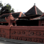 Masjid Merah Panjunan, Cirebon