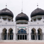 Masjid Besar Bujang Salim – Krueng Geukuh Aceh Utara