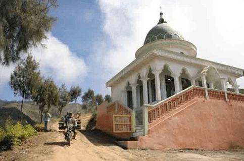 Masjid Jabal Nur – Lumajang