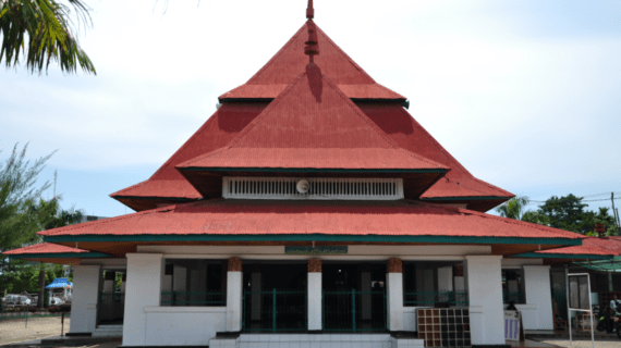 Masjid Jami’ Bengkulu – Kenang-Kenangan dari Bung Karo