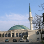 Masjid Islamic Center Wina, Austria.