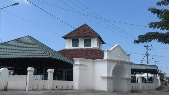 Masjid Tua Al-Hilal Katangka atau Masjid Agung Syeh Yusuf