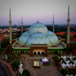 Alasan Mengapa Masjid Indonesia Dengan Kubah Terbesar Dapat Menarik Minat Wisatawan Dalam Negeri Dan Luar Negeri