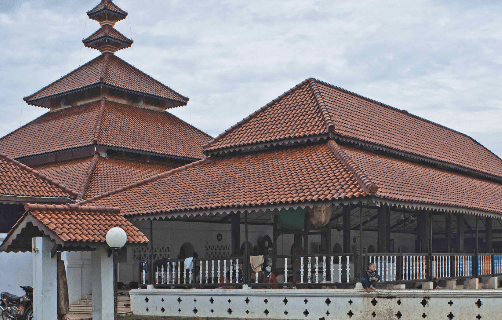 5 Masjid di Indonesia dengan Arsitektur Unik