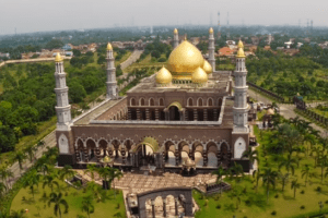 Si Kubah Emas Masjid Dian Al Mahri