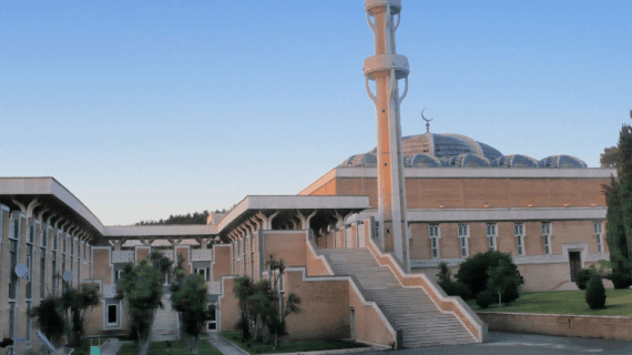 Masjid Besar dan Megah Di Vatikan