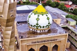 Masjid Agung Darussalam Bojonegoro yang Unik
