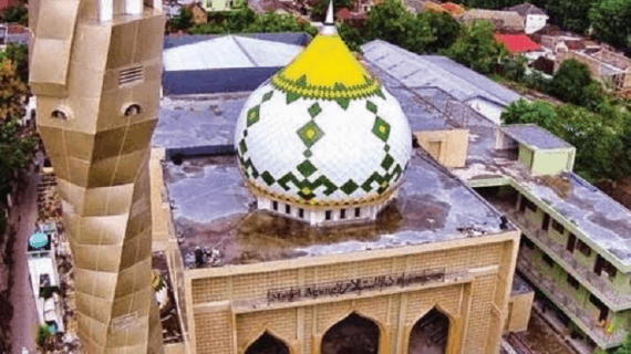 Masjid Agung Darussalam Bojonegoro yang Unik