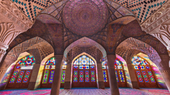 Masjid Pink itu Masjid Nasir Al Mulk