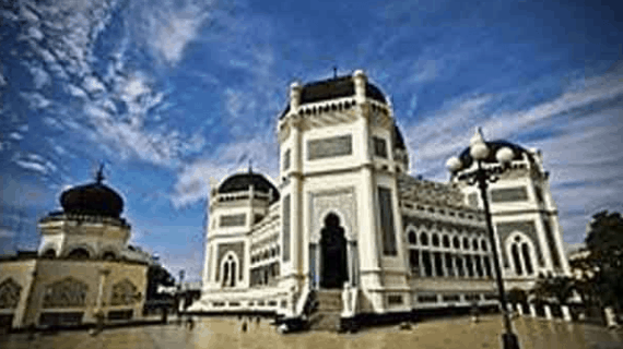 Masjid Raya Al Mashun Medan