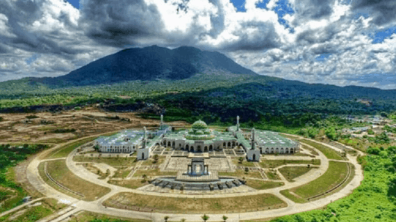 Masjid Agung Natuna di Kepulauan Riau