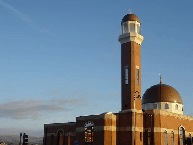 Masjid Jami’ Zakariyya Bolton, Inggris1