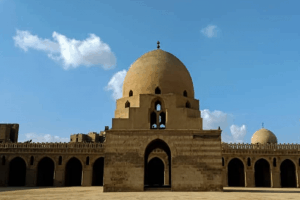Pesona Masjid Ibnu Tulun Mesir