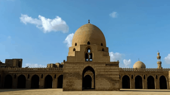 Pesona Masjid Ibnu Tulun Mesir