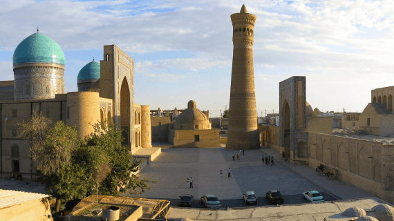Masjid dan Menara Kalon