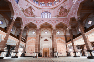 Masjid Putra – Masjid Paling Suci di Malaysia
