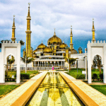 Masjid Kristal Malaysia yang Menakjubkan