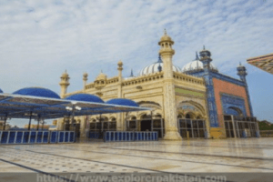 Masjid Luar Biasa di Pakistan
