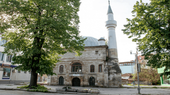 Masjid Kurshumlu