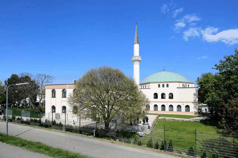 Islamic Centre Vienna Lebih dari Sekadar Masjid