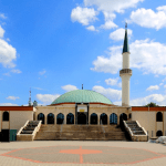 Islamic Centre Vienna Lebih dari Sekadar Masjid