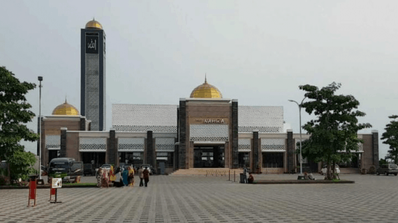 Fasilitas Masjid Namira Lamongan