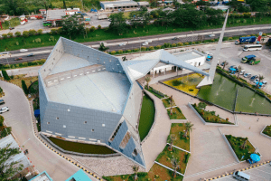Desain Masjid Al Safar yang Modern dan Futuristik