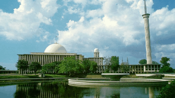 Masjid Istiqlal Tampak Megah Kembali