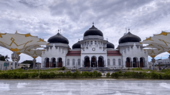 4 Masjid Baiturrahman yang Terkenal di Indonesia