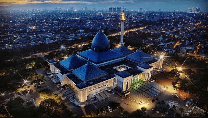 5 Hal Penting Seputar Masjid  Al Akbar  Surabaya