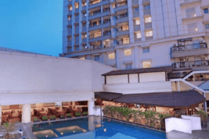 5 Hotel Dekat Masjid Agung Bandung Cocok Untuk Pelesir dan Bisnis