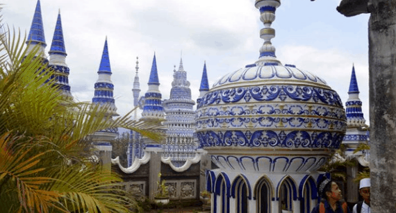 Perbedaaan Masjid Tiban di Turen Malang dengan 2 Masjid Tiban Lainnya