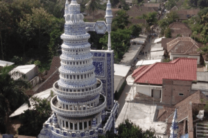 7 Fakta Menarik Masjid Tiban Malang