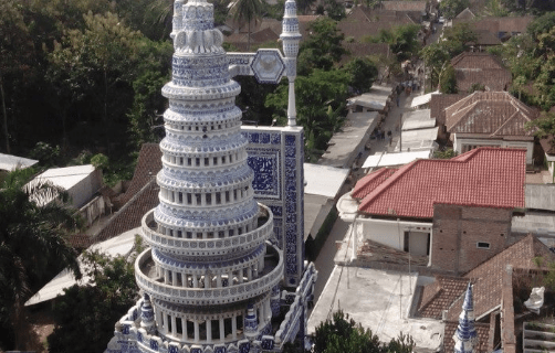 7 Fakta Menarik Masjid Tiban Malang